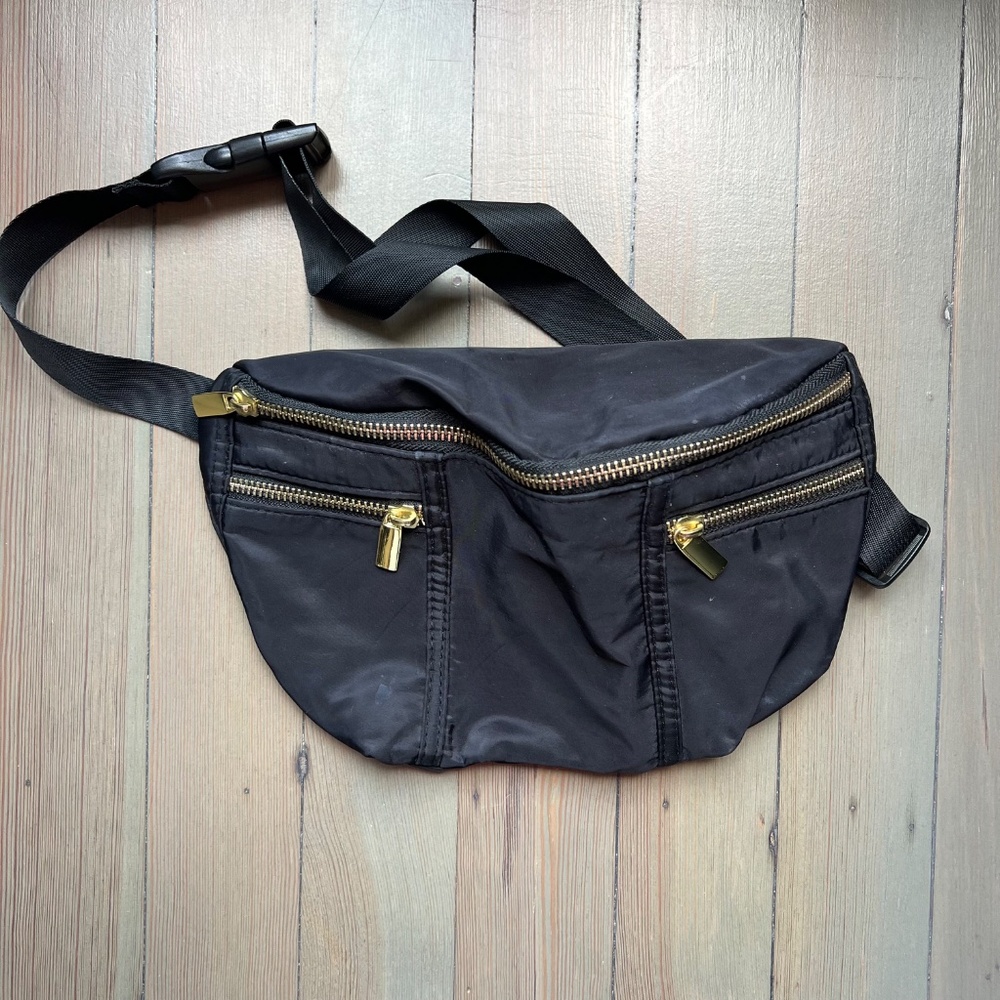 Wild Fable Black & Gold Fanny Pack / Belt Bag